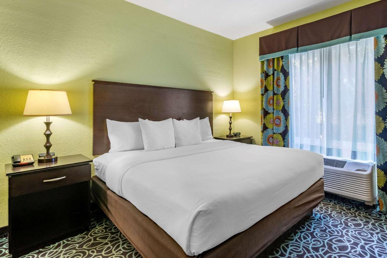 Hampton Inn By Hilton Tampa Fairgrounds Casino Exterior foto