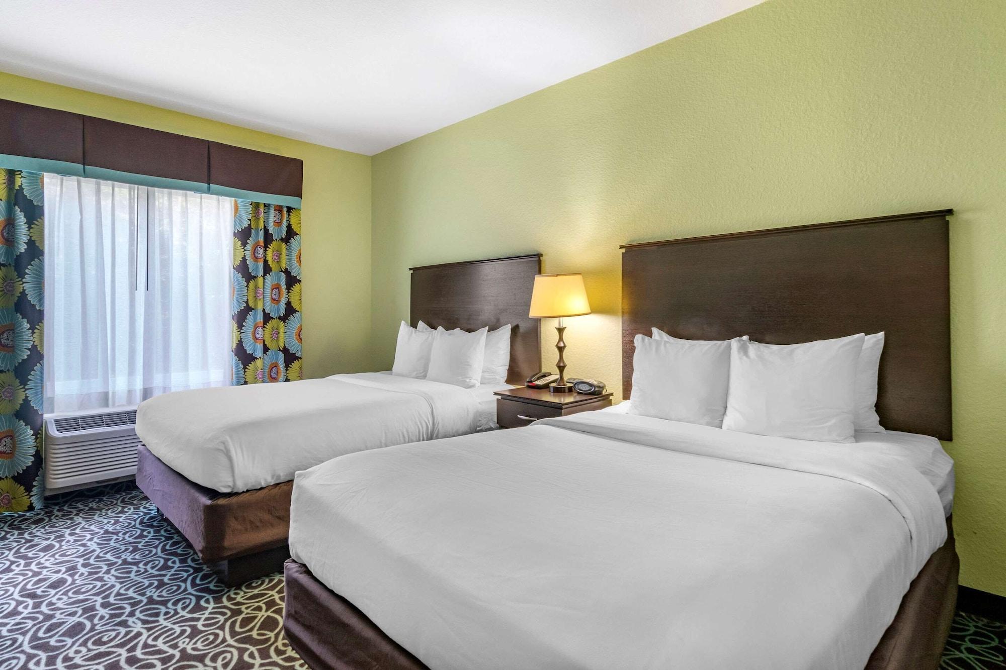 Hampton Inn By Hilton Tampa Fairgrounds Casino Exterior foto