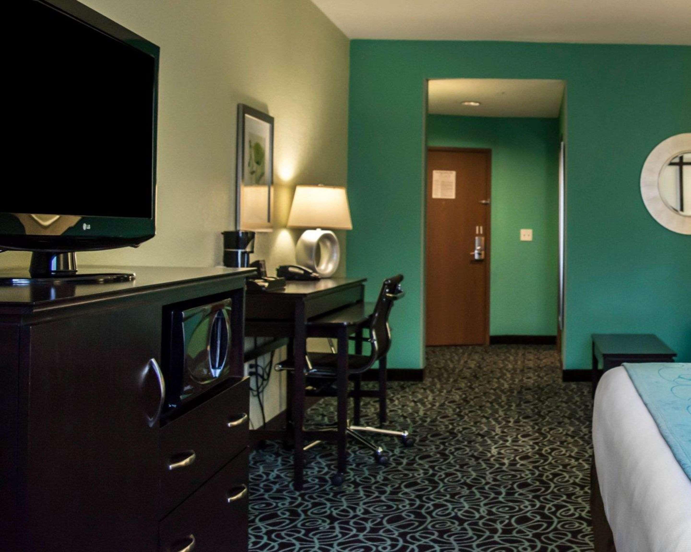 Hampton Inn By Hilton Tampa Fairgrounds Casino Exterior foto